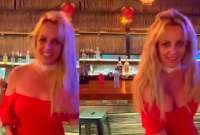 Britney Spears, "la Princesa del Pop" reaparece bailando salsa y sorprende con su vitalidad y pasión por la música latina.