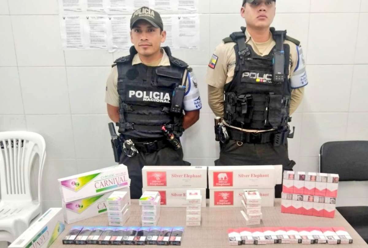 Tabacos presuntamente de contrabando en estación del Metro.