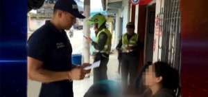 Momentos de la captura de la mujer en el departamento de Putumayo.