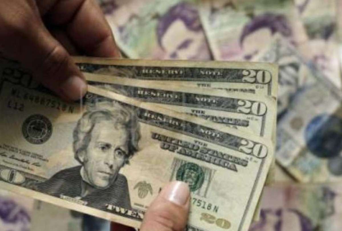 Dólar en Colombia se cotiza cerca de los USD 4.935 durante la jornada de este martes