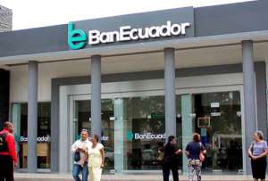 Gerente de BanEcuador alerta peligros por condonación de deudas