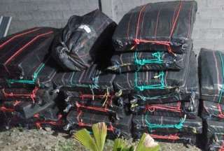 La droga fue hallada en 30 sacos de yute en una finca de Los Ríos.