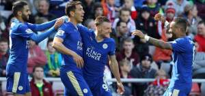 El s&iacute;mbolo de este equipo, el delantero James Vardy (9), acumula 21 goles en el torneo ingl&eacute;s.   