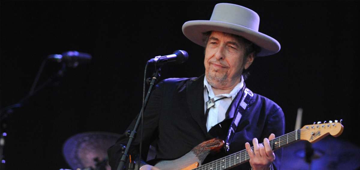 Bob Dylan habl&oacute; de Buddy Holly y Homero en discurso de aceptaci&oacute;n