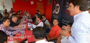 Jorge V&eacute;lez, de Centro Democr&aacute;tico, explica la postura de la organizaci&oacute;n frente a la coyuntura pol&iacute;tica.