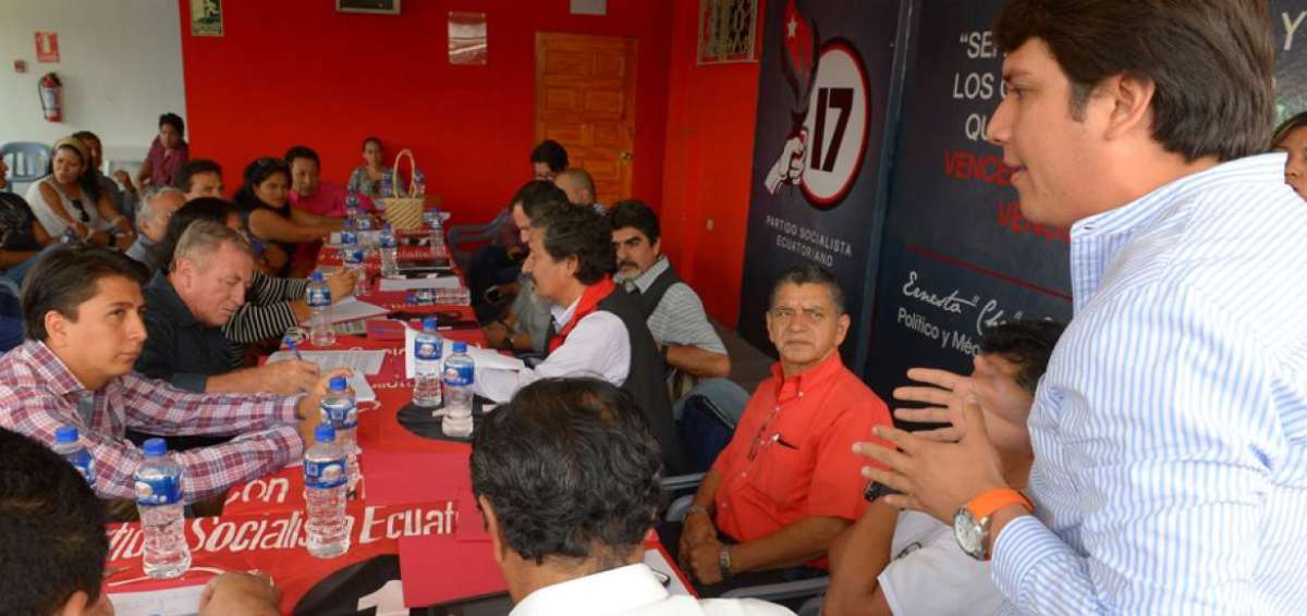 Jorge V&eacute;lez, de Centro Democr&aacute;tico, explica la postura de la organizaci&oacute;n frente a la coyuntura pol&iacute;tica.