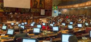 Tras 4 horas de debate, el pleno de la Asamblea aprob&oacute; el proyecto. En el acto se guard&oacute; un minuto de silencio por los soldados fallecidos en un accidente.&nbsp;