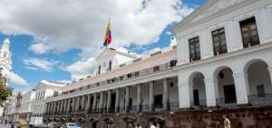 Las pensiones vitalicias de los expresidentes se heredan