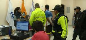 El individuo fue detenido y llevado al Cuartel Modelo para la respectiva audiencia de flagrancia.