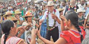 El secretario general de la ONU, Ban Ki-moon, ya est&aacute; en Bolivia para participar en la Cumbre del G77. Foto: AFP