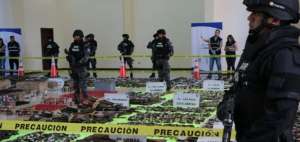 Polic&iacute;a entrega a las FF.AA. m&aacute;s de 10 mil armas para su destrucci&oacute;n