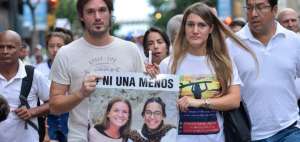En Guayaquil se cumpli&oacute; una marcha convocada por la familia de las j&oacute;venes asesinadas.