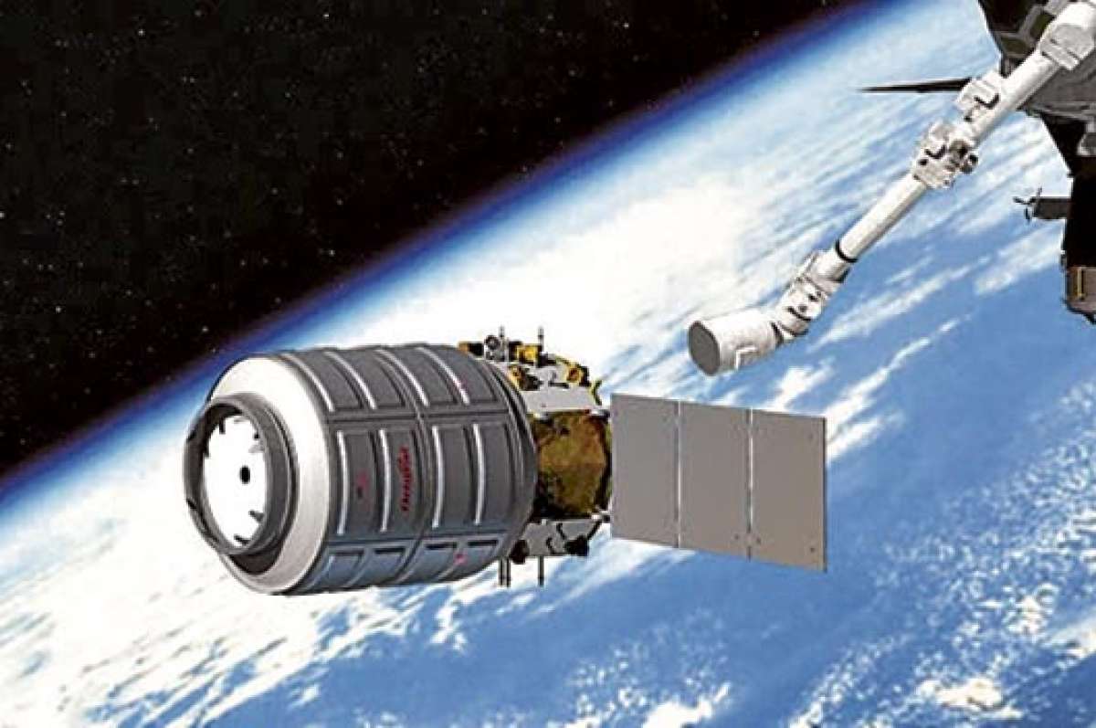 La c&aacute;psula Cygnus atraca en la Estaci&oacute;n Espacial Internacional