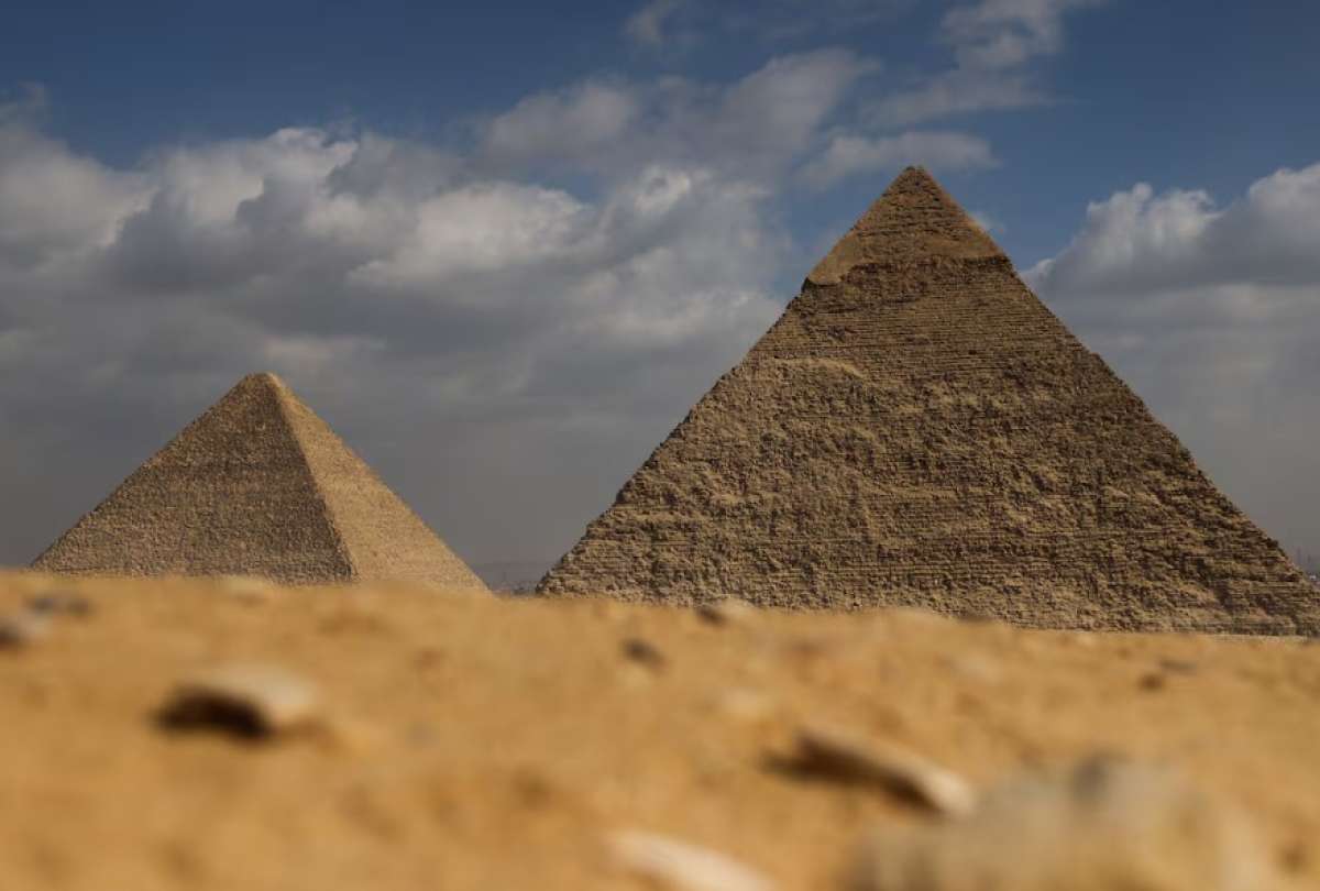 La Gran Pir&aacute;mide fue levantada hacia el 2600 a. C. como tumba del fara&oacute;n Keops.