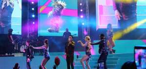 Acompa&ntilde;ado de sus 8 bailarines, Chayanne entreg&oacute; un espect&aacute;culo en Guayaquil.