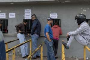 En la boleter&iacute;a se puede observar el letrero de entradas agotadas para la general sur. Foto: Miguel Jim&eacute;nez / El Tel&eacute;grafo