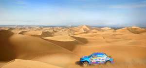 Hace varios d&iacute;as, Sebasti&aacute;n Guayasam&iacute;n y su copiloto probaron la camioneta Colorado en el desierto argentino.  