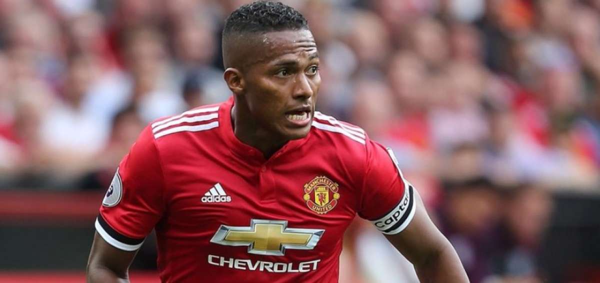 Antonio Valencia, 300 partidos como 'Diablo Rojo'