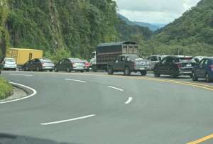 Tras el caos del s&aacute;bado, el pa&iacute;s amanece con 46 v&iacute;as afectadas en pleno feriado