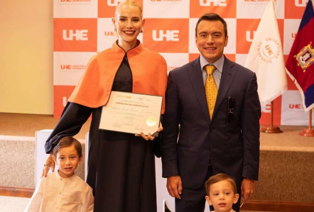 Lavinia Valbonesi, primera dama, se gradu&oacute; en Comunicaci&oacute;n. 