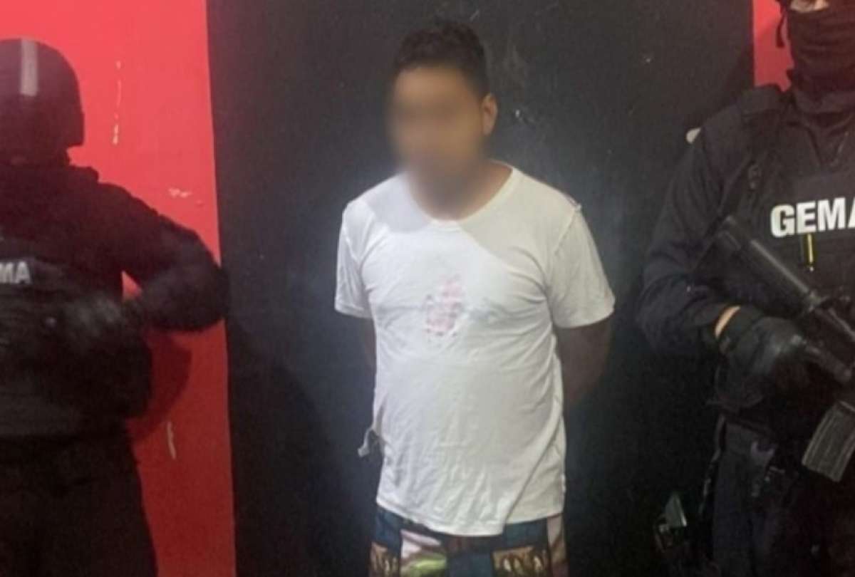La Policía Nacional realizó redadas en Guayas y Santa Elena para capturar a miembros de la presunta banda delictiva.