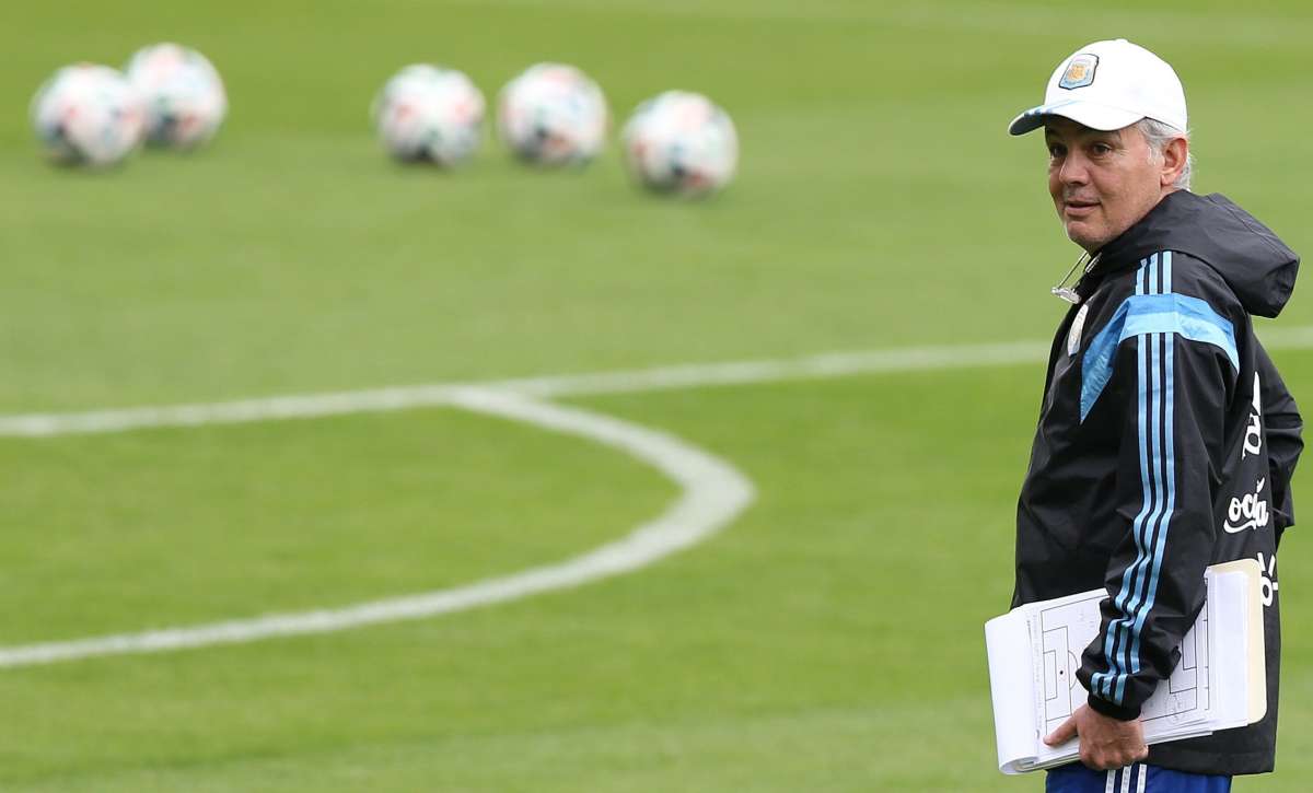 Alejandro Sabella prob&oacute; en el entrenamiento de hoy la alineaci&oacute;n titular. Foto: EFE