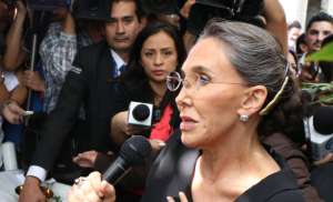 Florinda Meza asegura que Chespirito dej&oacute; "mucho material" por mostrar 