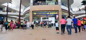 Al Mall El Fort&iacute;n llegan de todas partes de la ciudad, pero en especial de las zonas aleda&ntilde;as, como Flor de Basti&oacute;n, Basti&oacute;n Popular, y otras invasiones que, con los a&ntilde;os, han ganado en densidad poblacional.