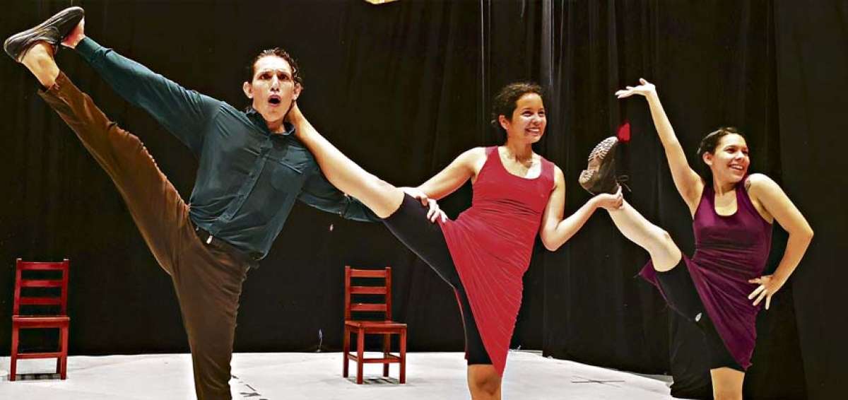 J&eacute;fferson Castro, Ariana Fuentes y Estefan&iacute;a Rodr&iacute;guez presentan su trabajo en Mu&eacute;gano Teatro. 