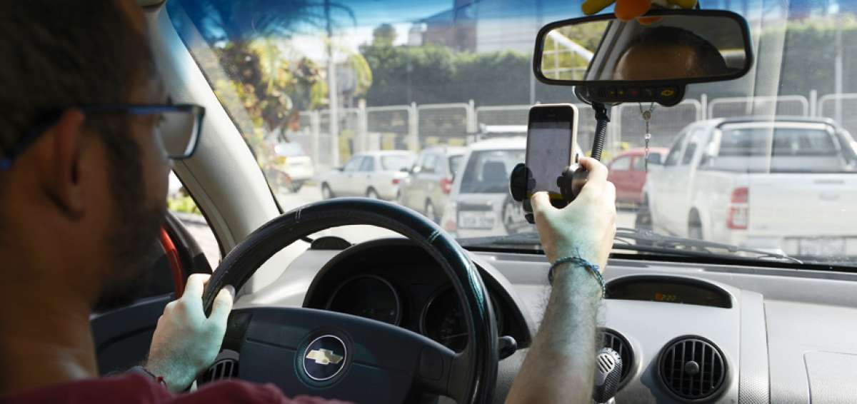 El alquiler de veh&iacute;culos a trav&eacute;s de plataformas tecnol&oacute;gicas es considerado una alternativa laboral en el pa&iacute;s. Seg&uacute;n la empresa Easy Taxi, cuenta con 12.000 conductores afiliados en el pa&iacute;s.