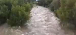 El r&iacute;o Tomebamba, en Cuenca, registra aumento de su caudal.