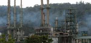 Recorrido por la refiner&iacute;a de Esmeraldas.El gobierno planea la construcci&oacute;n de una nueva refiner&iacute;a con aporte privado.