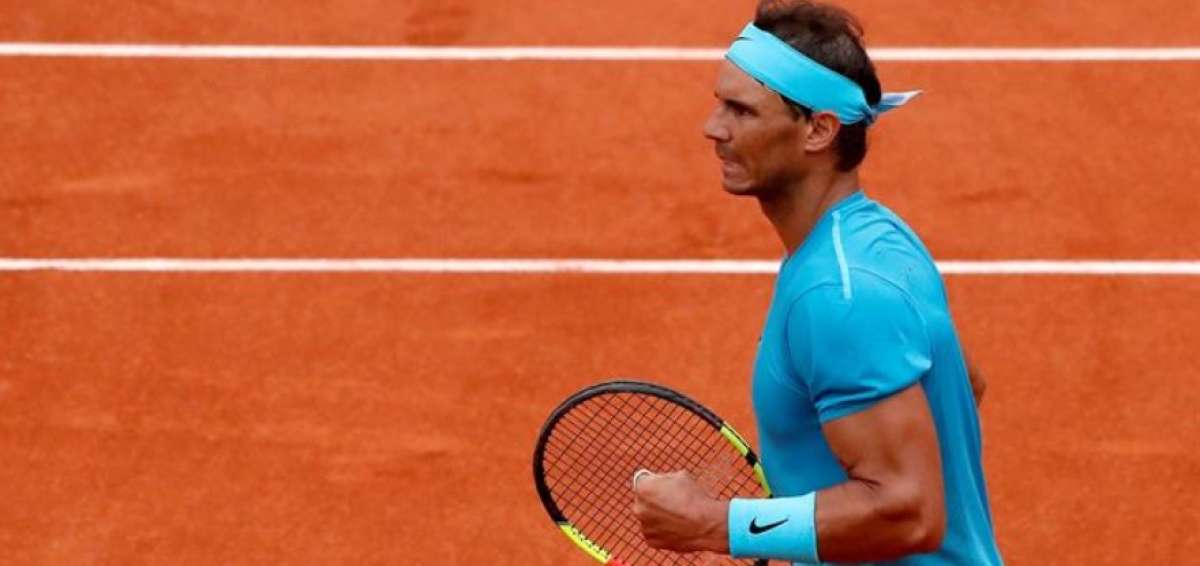 Nadal gana el partido aplazado ante Bolelli y avanza a segunda ronda