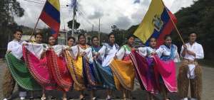 El grupo de danza del centro educativo busca potenciarse con la adquisici&oacute;n de vestuario propio para sus presentaciones. 