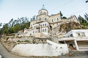 En el proceso de construcci&oacute;n del Santuario tambi&eacute;n participaron varios sacerdotes. La obra del templo finaliz&oacute; a principios del siglo XX. Fotos: Cortes&iacute;a Ministerio de Turismo