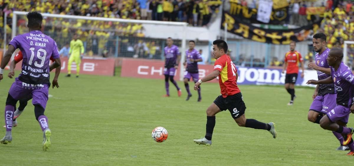 Dar&iacute;o Aimar (19) anot&oacute; el gol visitante. Uchuari fue el mejor jugador del partido.