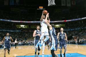 Kevin Durant se volvi&oacute; a lesionar tras perderse los primeros 17 juegos. Foto: AFP