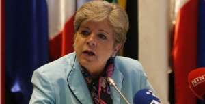 &ldquo;Es necesario retomar el crecimiento y revertir el ciclo contractivo de la inversi&oacute;n en un contexto de lenta recuperaci&oacute;n mundial y ca&iacute;da en el comercio&rdquo;, declar&oacute; Alicia B&aacute;rcena, Secretaria Ejecutiva de la Cepal.