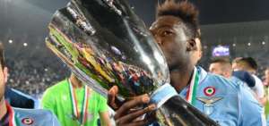 Lazio, con el ecuatoriano Felipe Caicedo en cancha, es campe&oacute;n de la Supercopa