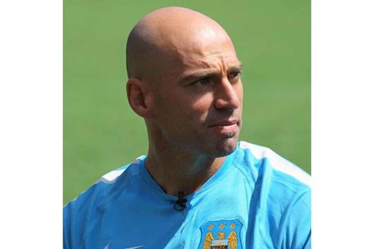El Manchester City ficha al portero del M&aacute;laga Willy Caballero