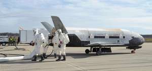 El X-37B se lanza verticalmente y aterriza en una pista. Las cinco misiones X-37B han despegado de Florida y la &uacute;ltima parti&oacute; el 7 de septiembre de 2017.