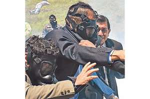 Seis polic&iacute;as vinculados al 30S fueron condenados a 12 a&ntilde;os de prisi&oacute;n