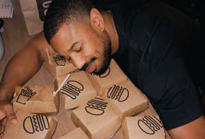 La hamburguesa Double-Double de In-N-Out es una tradici&oacute;n entre las estrellas tras la gala de los &Oacute;scar.