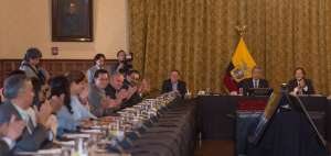 M&aacute;s de cuatro horas dur&oacute; la sesi&oacute;n ampliada en el Palacio de Carondelet, en donde se analizaron los temas de seguridad en la frontera norte, educaci&oacute;n, salud y vivienda para la poblaci&oacute;n.