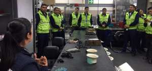 Personal de Tame expuso a miembros de las Fuerzas Armadas de Ecuador y Per&uacute; la importancia de la seguridad operacional.