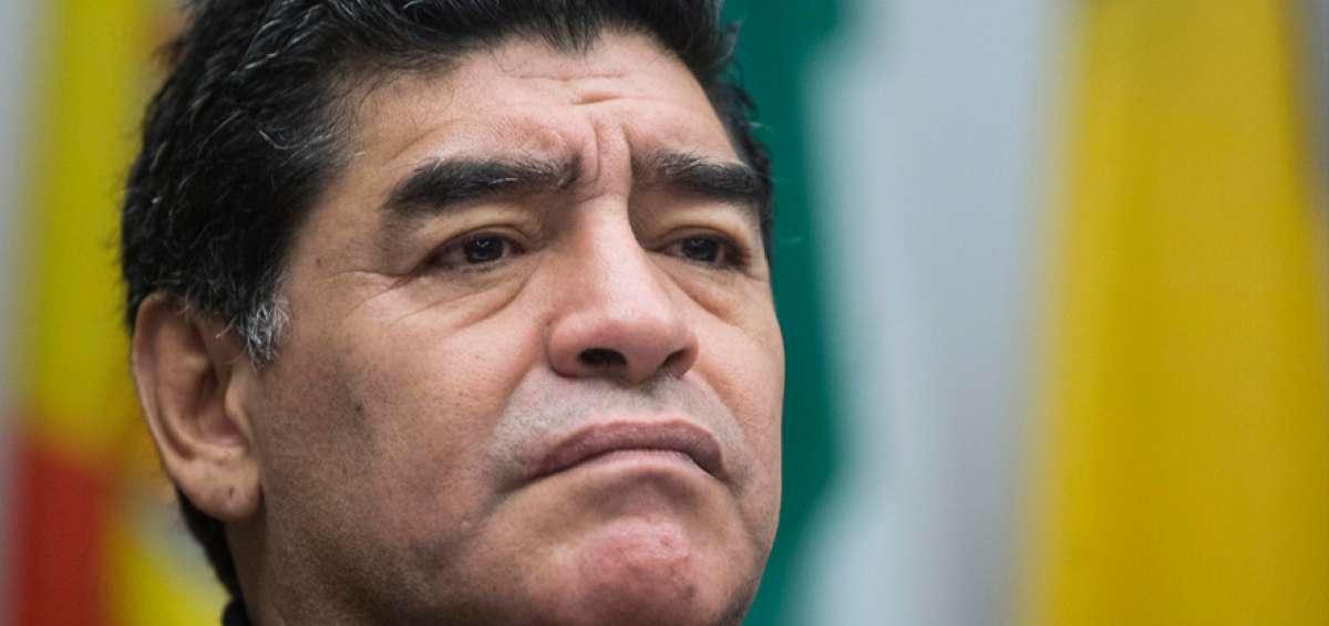 Maradona se reunir&aacute; con Infantino por la crisis en Argentina