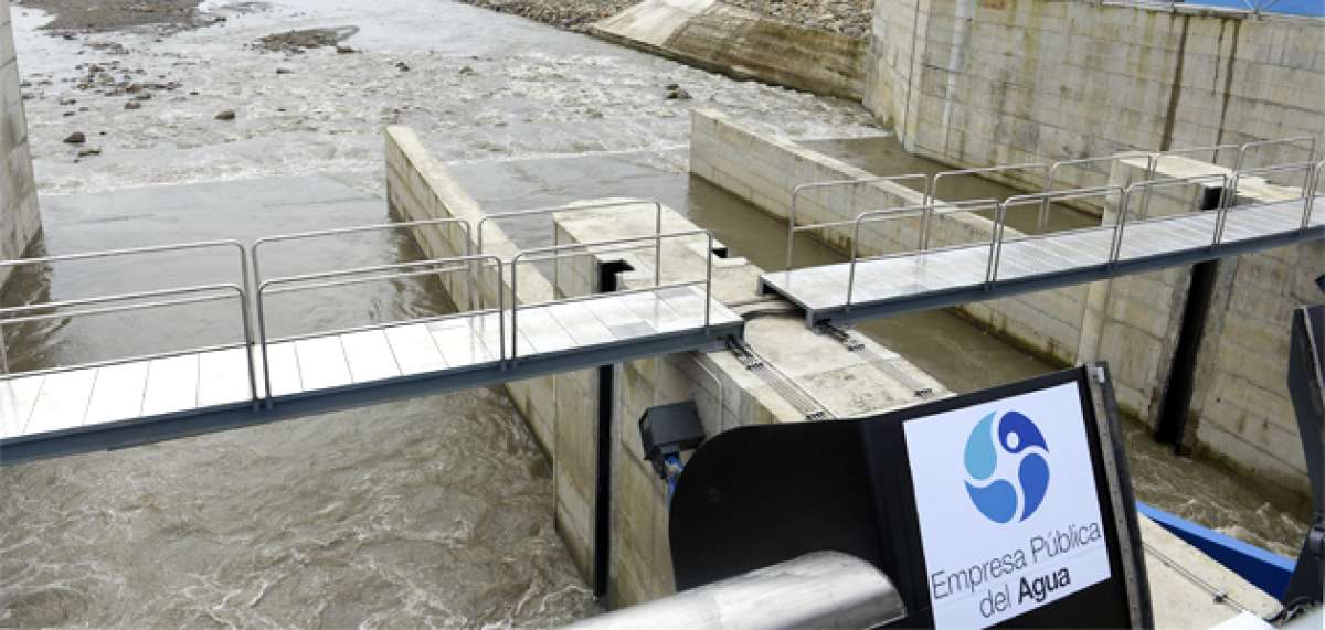 La nueva represa dejar&aacute; en el pasado las peri&oacute;dicas inundaciones en las zonas bajas de Ca&ntilde;ar y en los cantones guayasenses El Triunfo y Naranjal. Hay 65.000 beneficiados. Foto: Jos&eacute; Mor&aacute;n