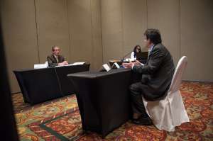 El magistrado Jaime Velasco se present&oacute; su comparecencia, ante el delegado de la Judicatura. Foto: John Guevara / EL TEL&Eacute;GRAFO