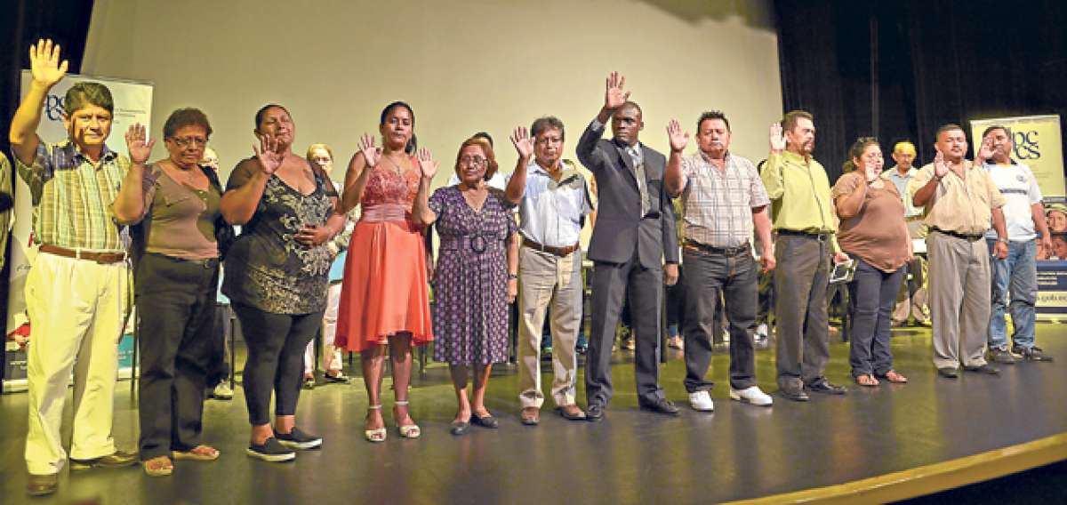 El proceso de selecci&oacute;n de los nuevos l&iacute;deres -pertenecientes a las parroquias Febres-Cordero y Ximena- es un plan piloto que prev&eacute; extenderse hacia otras zonas. Foto: Jos&eacute; Mor&aacute;n / El Tel&eacute;grafo