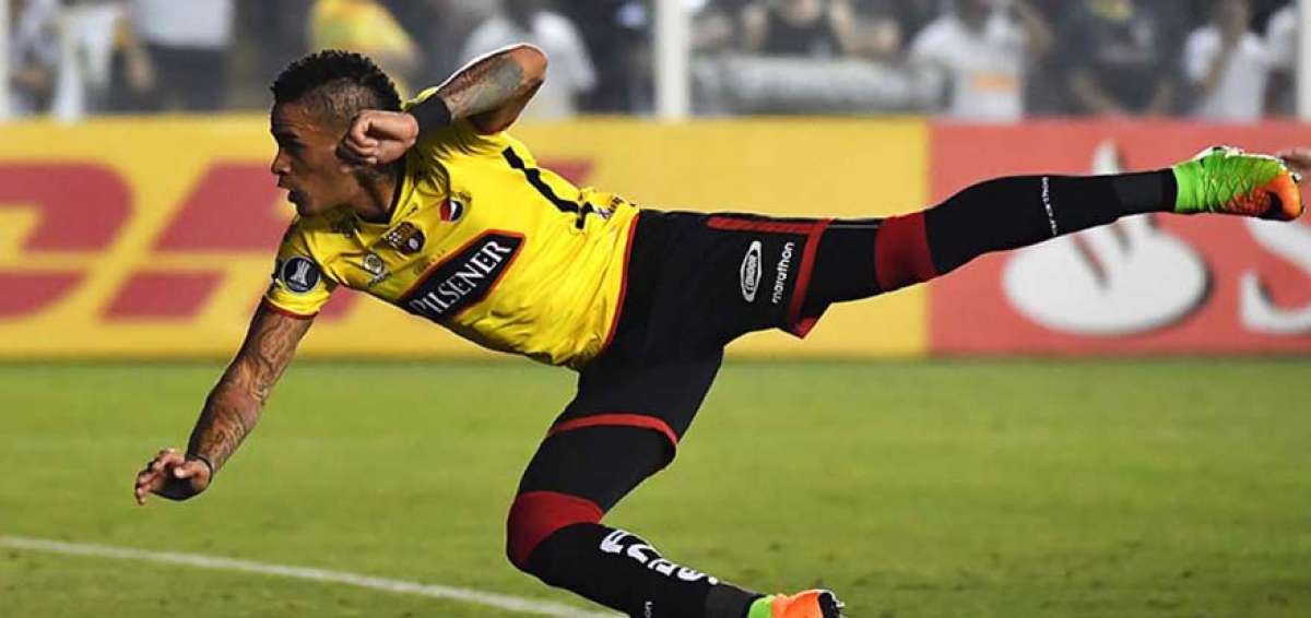 &Aacute;lvez y Marques, sancionados con un partido en la Copa